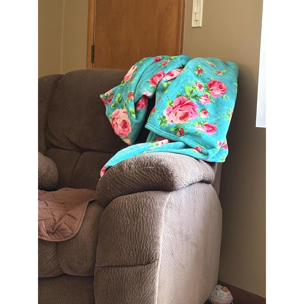 Ultra Soft Plush Throw Blanket for Couch & Bed, 50 x 70